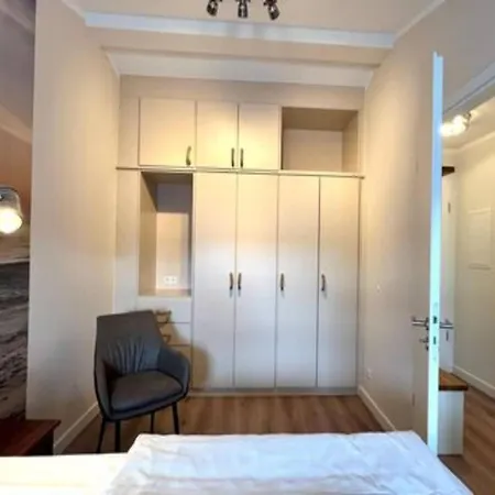 Moderne Mit 2 Schlafzimmern Und Balkon Lejlighed *